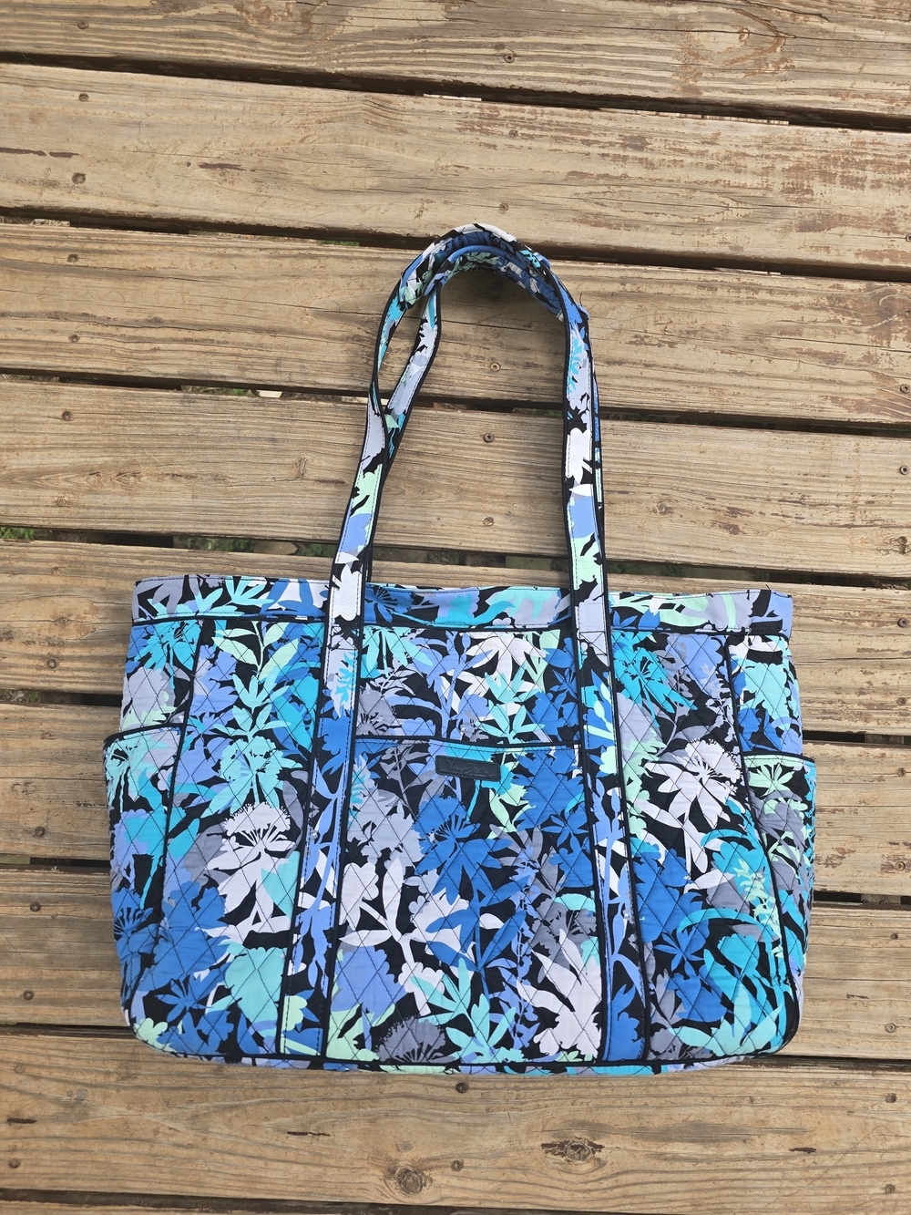 Vera Bradley Get Carried Away Large Tote Bag in Camofloral